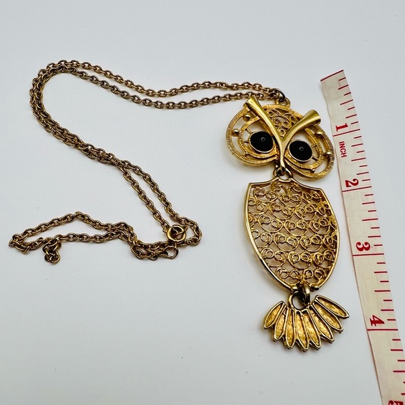 Vintage Gold Tone Filigree Owl Pendant Necklace Retro 1970s - Picture 2 of 5